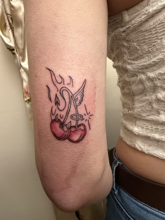 Piercinks Tattoo Lounge photo 3