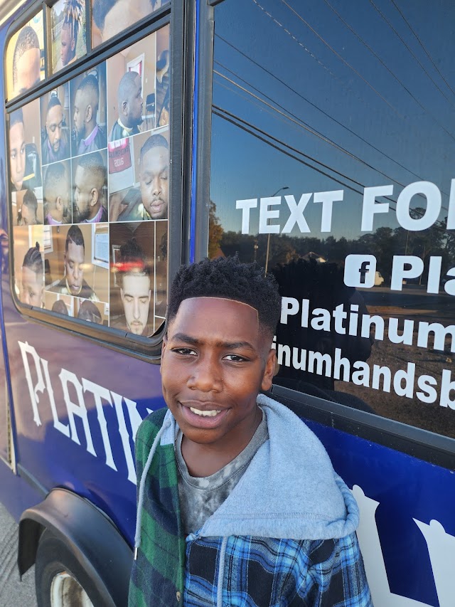 Platinum Hands Barbershop LLC photo 2