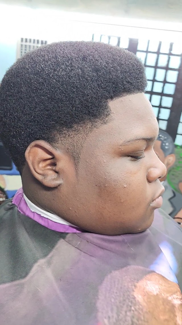 Platinum Hands Barbershop LLC photo 3