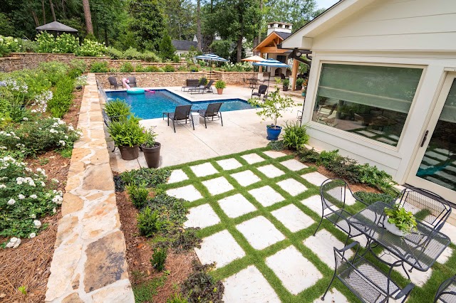 R & R Landscaping photo 3