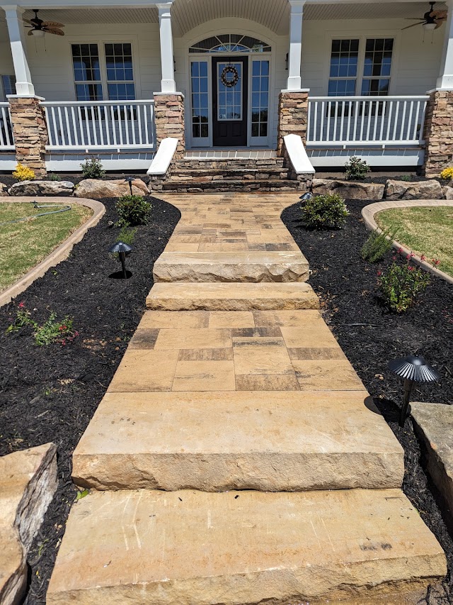 Razor Sharp Lawn and Landscape photo 2