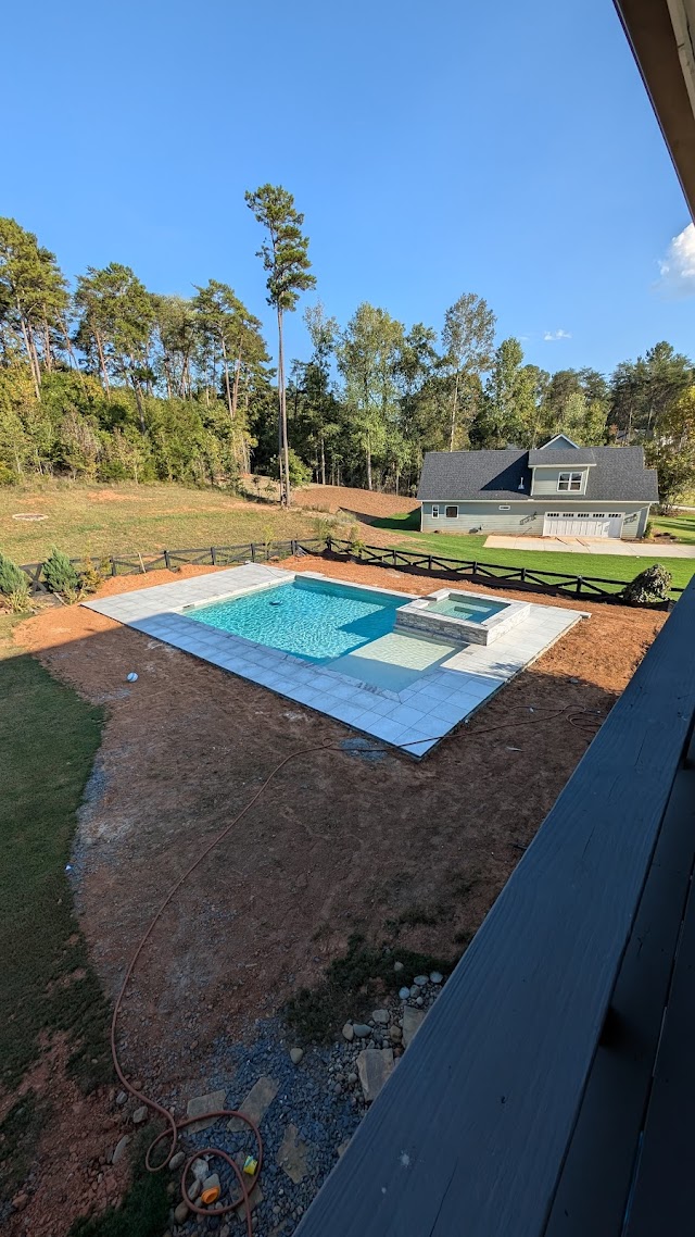 Razor Sharp Lawn and Landscape photo 3