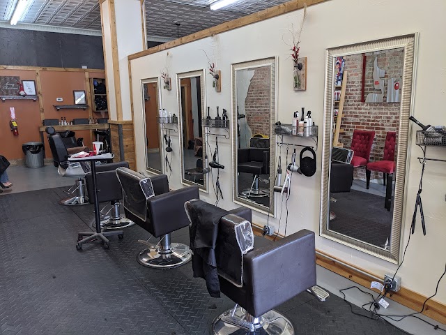 Real Life Barbering & Hair Salon photo 3