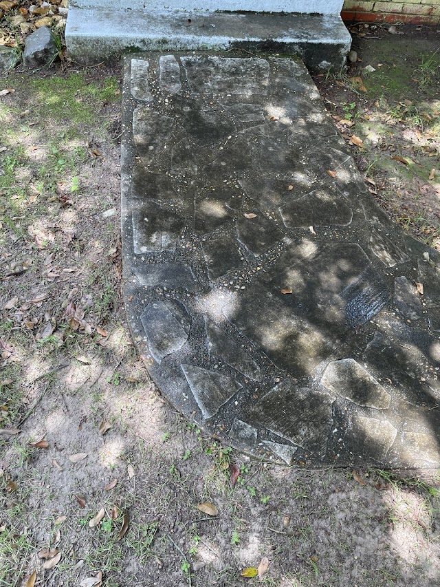 Red Bird Lawn Care, LLC & Pressure Washing