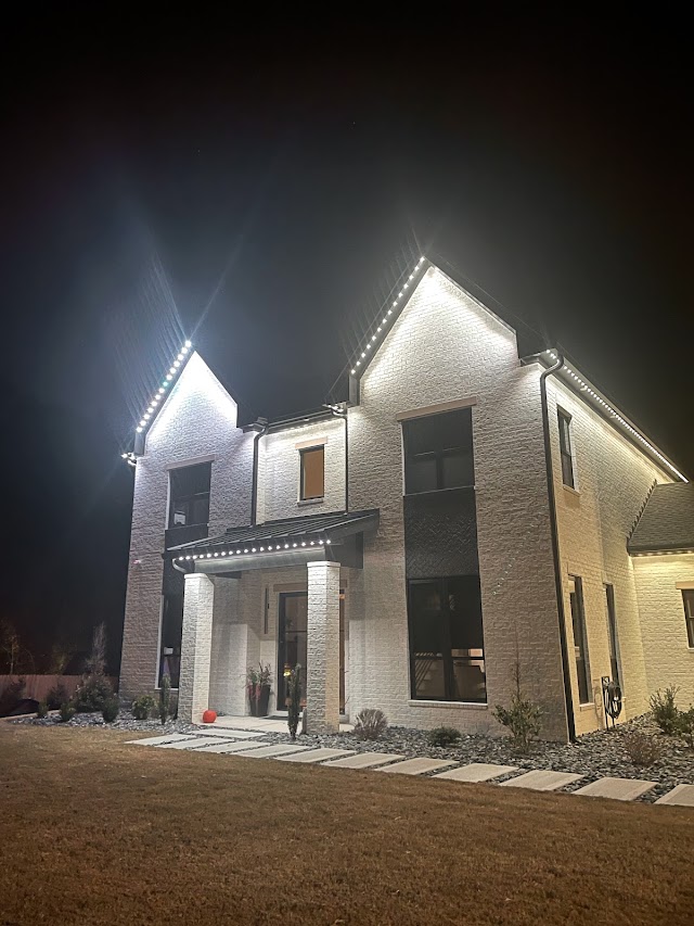 Redline Pressure Washing & Landscape Lighting photo 4