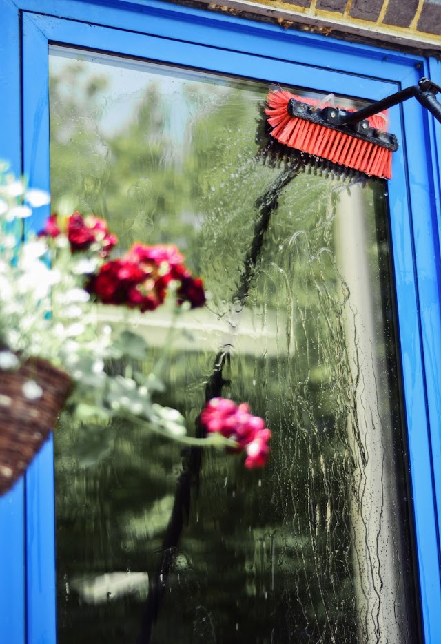Rivertown Window Cleaning photo 2