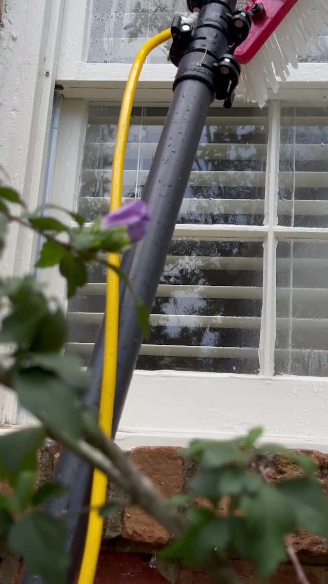 Rocket City Window Cleaning photo 3