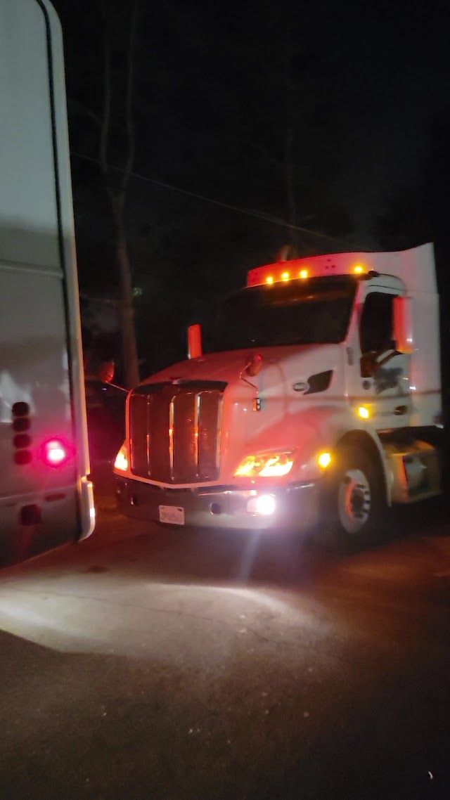 Roy & Dot's Towing photo 3