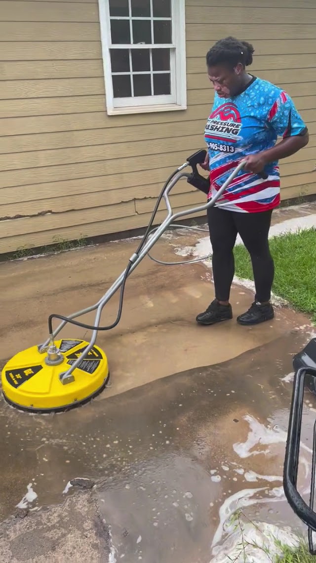 RT PRESSURE WASHING photo 3