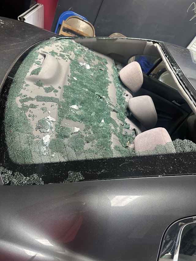 Safelite AutoGlass photo 2