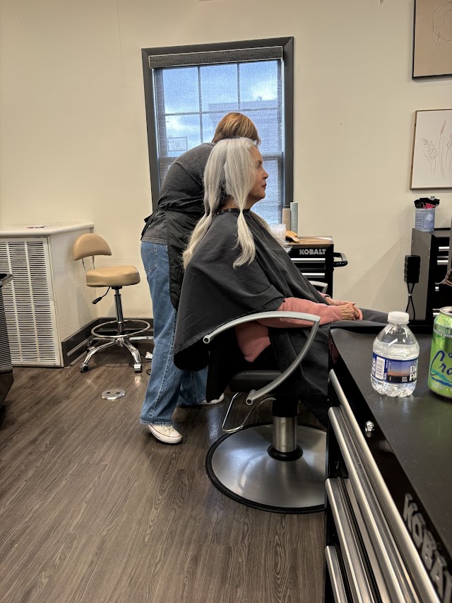 Salon Allure photo 4