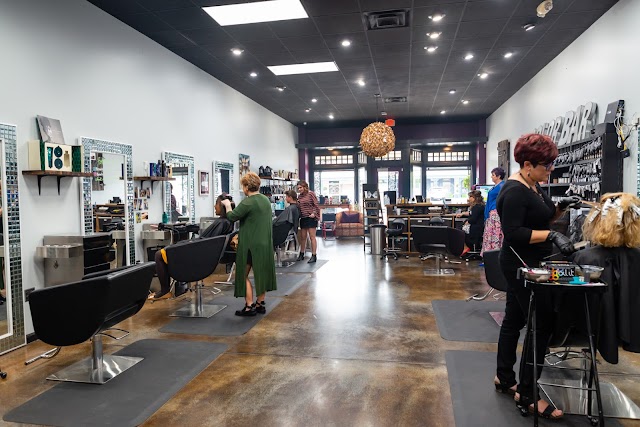 Salon at Surrey photo 4