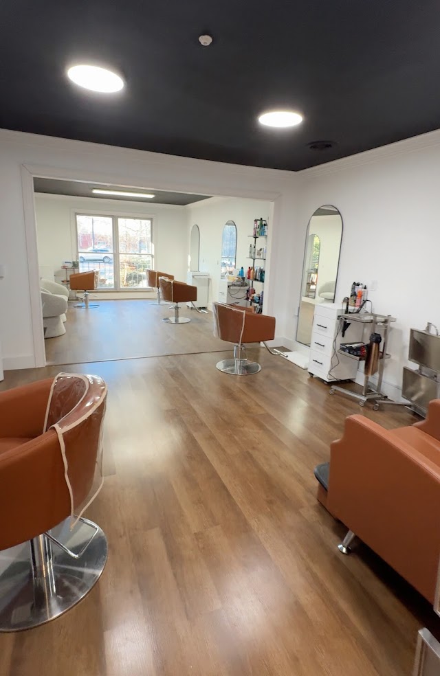 Salon Winston