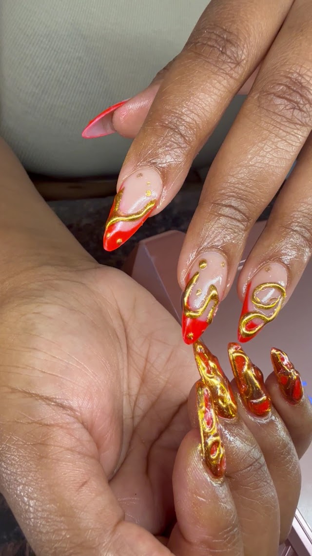 Sky nails photo 3