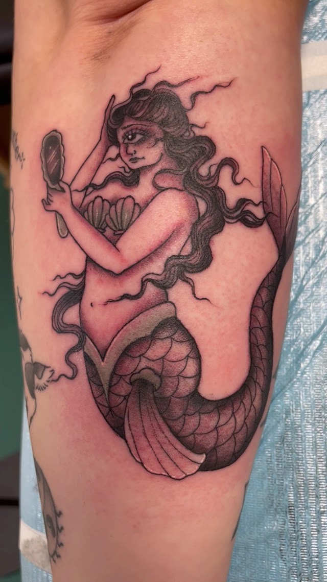 Smoking Mirror Tattoo Gallery photo 4