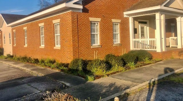 Southern Blades Landscape Services LLC photo 4