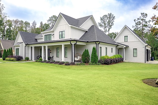 Southern Lawns, Lawn Care Services & Grass Treatment photo 2