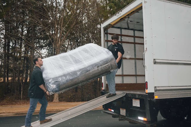 Southern Monarch Moving