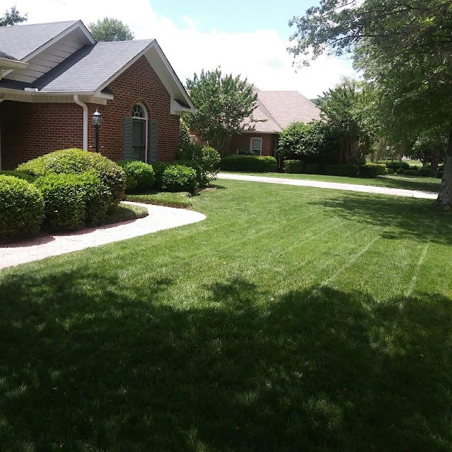 Supreme Lawn Worx photo 3