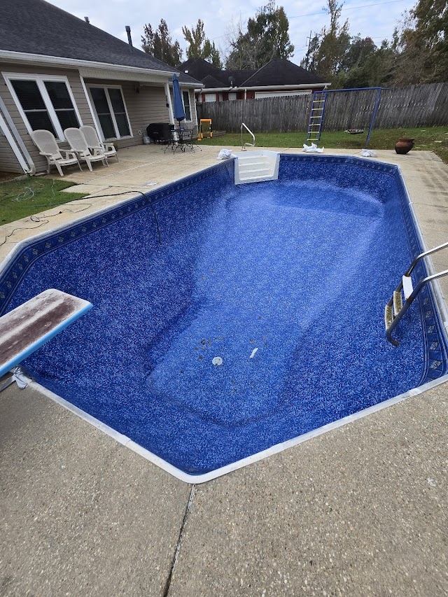 Swift Pool Maintenance & Leak Detection photo 3