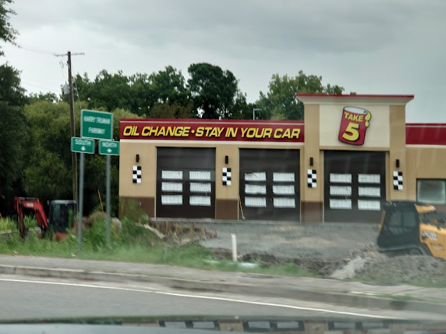 Take 5 Oil Change photo 3