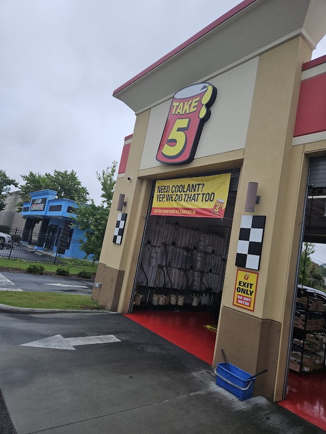 Take 5 Oil Change photo 3