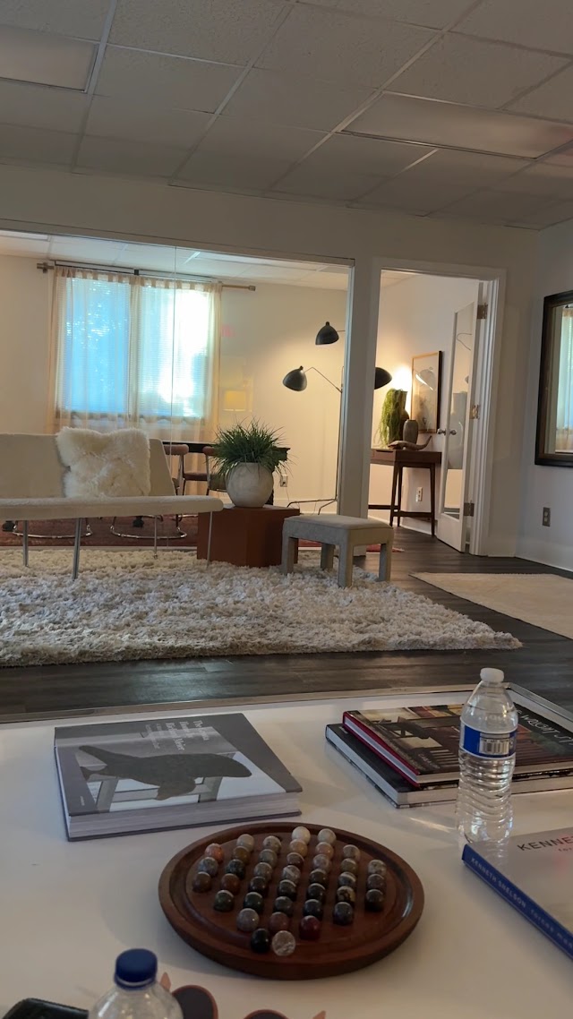 The Corner Suite photo 3