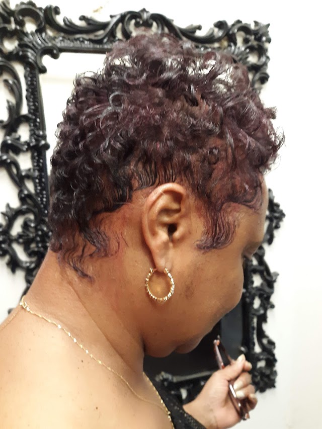 The Diva Lounge Hair Salon photo 4