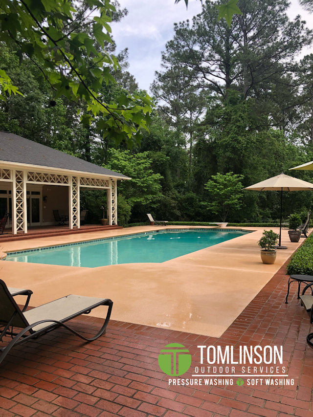 Tomlinson Outdoor Washing photo 4