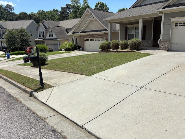 Top Gunz Landscaping photo 2