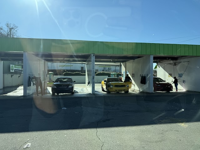Touchless Car Wash photo 3