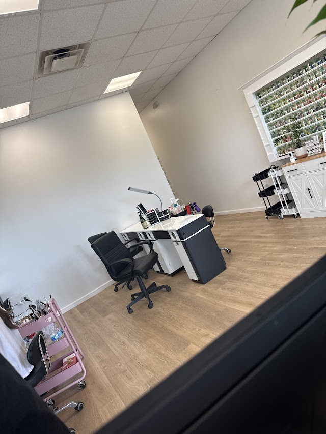 UK Nail & Spa Gainesville photo 3