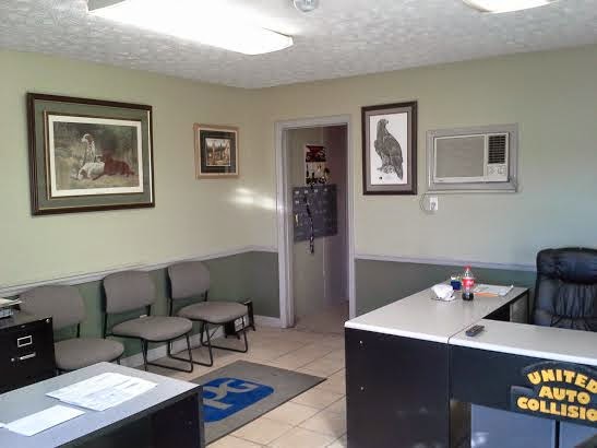 UNITED AUTO COLLISION photo 3