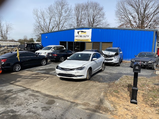 United Auto Collision Center photo 2