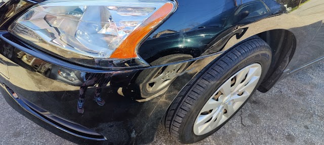 United Auto Collision Center photo 4