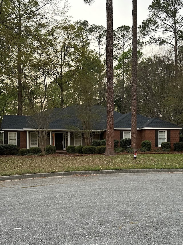Universal Remodeling & Roofing, LLC