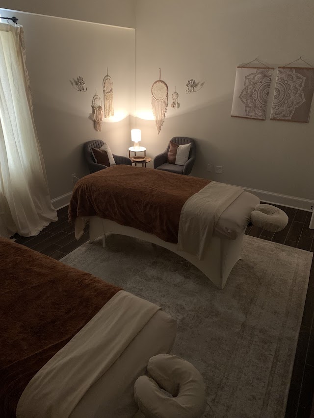 Uptown Spa and Suites photo 2