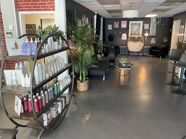 Urban Revival Beauty Co. photo 4