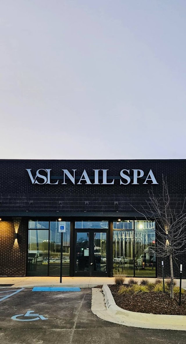 VSL Nail Spa at Stadium Commons photo 4