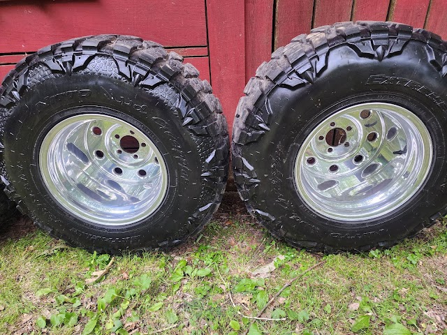 West Tire & Auto photo 1