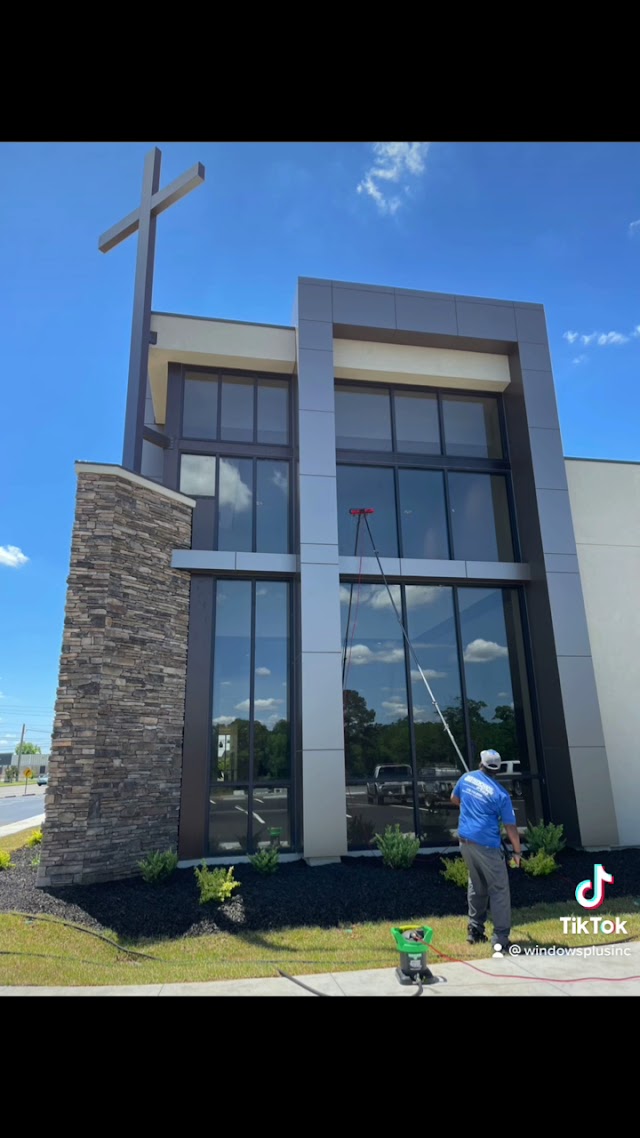 Windows Plus. Window Cleaning / Pressure Washing photo 3